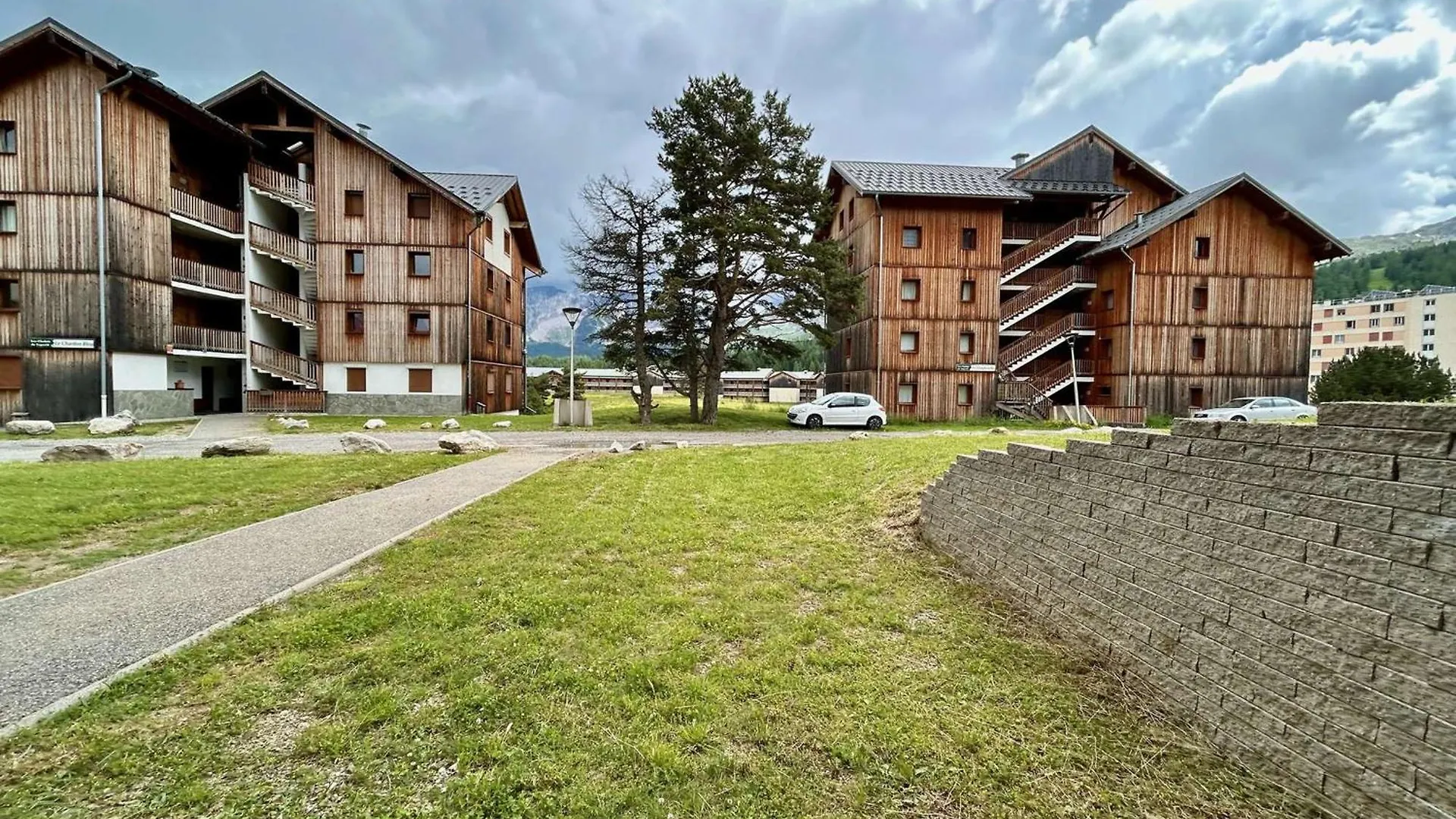 Appartement 4 Pers. Avec Terrasse Proche Telesiege - Superdevoluy - Fr-1-525-289 Apartment